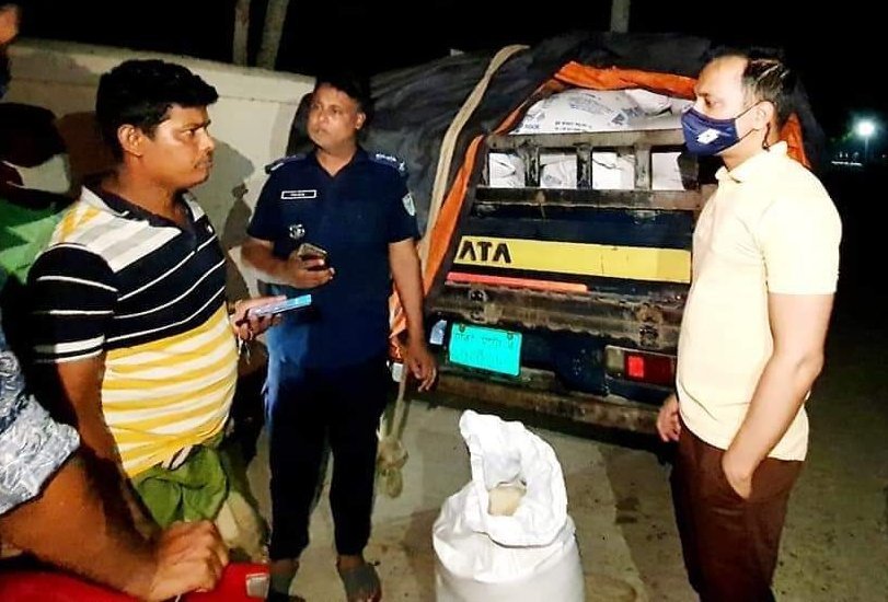 আজমিরিগঞ্জে ভিজিডি-র চাউল পাচারকালে  আটক ১