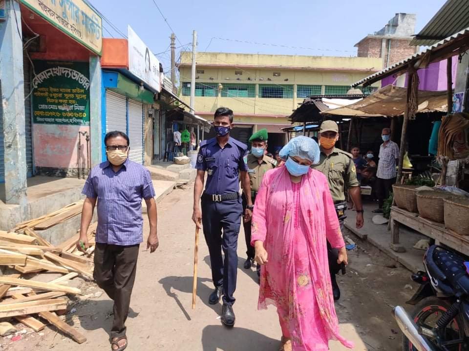 আজ ৩০ ব্যক্তি ও প্রতিষ্ঠানকে জেলা প্রশাসনের জরিমানা