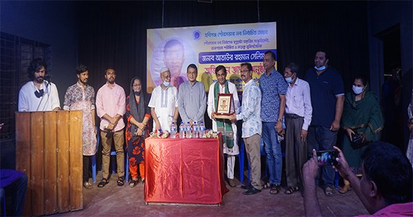 জীবন সংকেতের সংবর্ধনায় মেয়র আতাউর রহমান সেলিম
