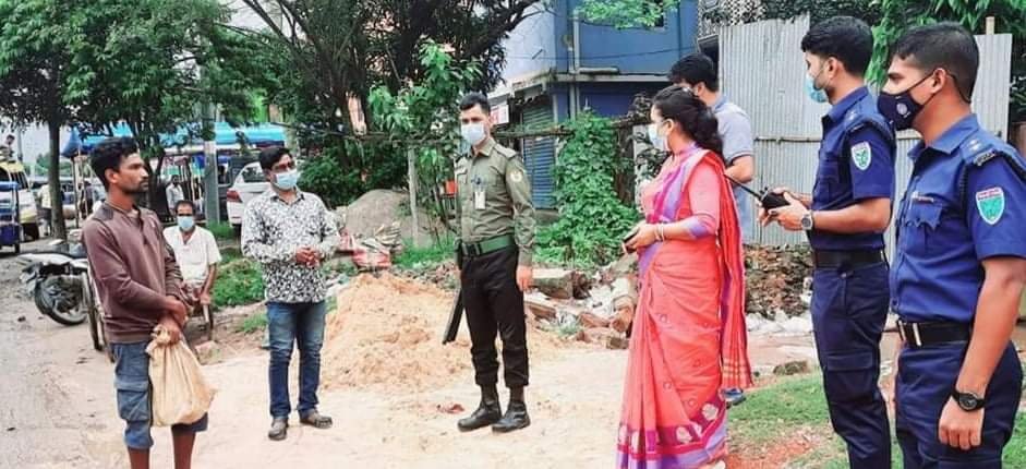 স্বাস্থ্যবিধি অমান্য করায় মোবাইল কোর্টের মামলা ও জরিমানা