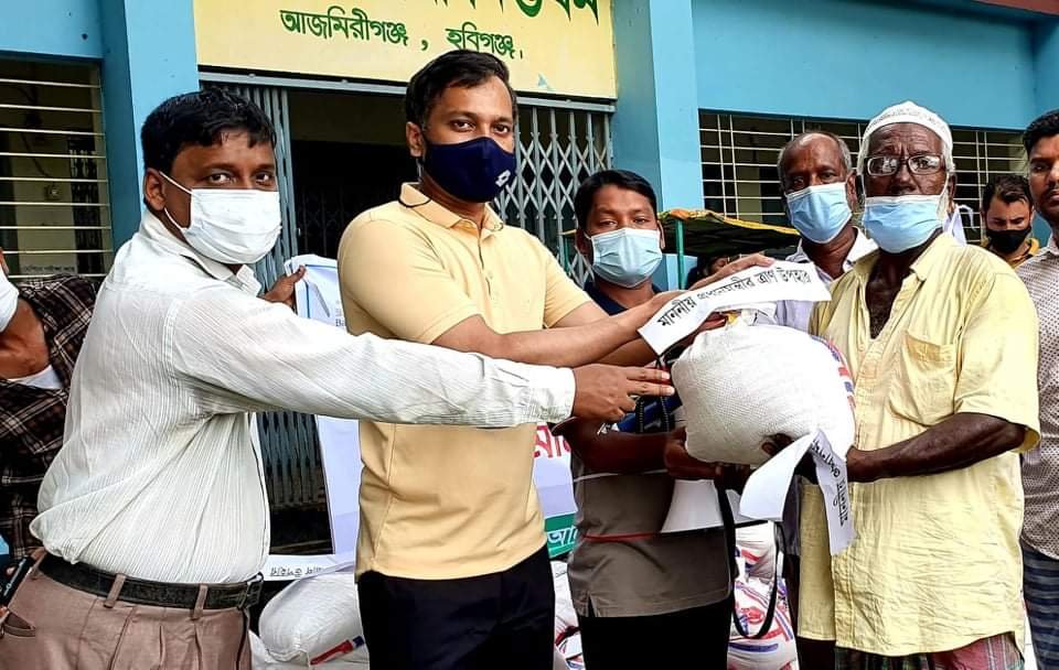 কোভিডে ক্ষতিগ্রস্থ ও দুস্থদের মধ্যে মাননীয় প্রধানমন্ত্রীর মানবিক সহায়তা প্রদান