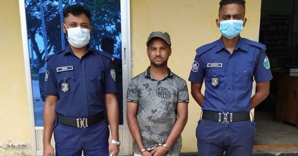শায়েস্তাগঞ্জে ৫০ পিস ইয়াবা সহ মাদক ব্যবসায়ী গ্রেফতার