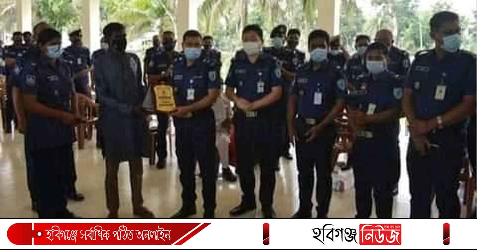 হবিগঞ্জ জেলার শ্রেষ্ঠ ওসি বানিয়াচং থানার এমরান হোসেন