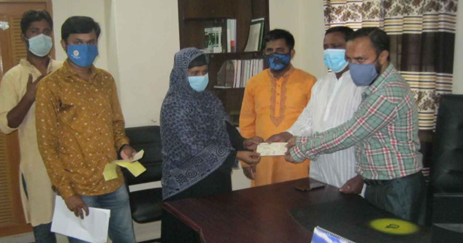 শায়েস্তাগঞ্জে চিকিৎসার জন্য ৭ জন কে প্রশাসনের সহায়তা চেক প্রদান