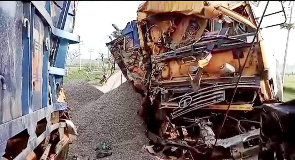 মাধবপুর শাহজীবাজারে ট্রাকের সংঘর্ষে নিহত ২