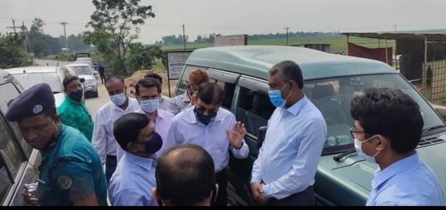 সচিব নজরুল ইসলামের বামৈ হতে লাখাই বাজার সড়ক পরিদর্শন