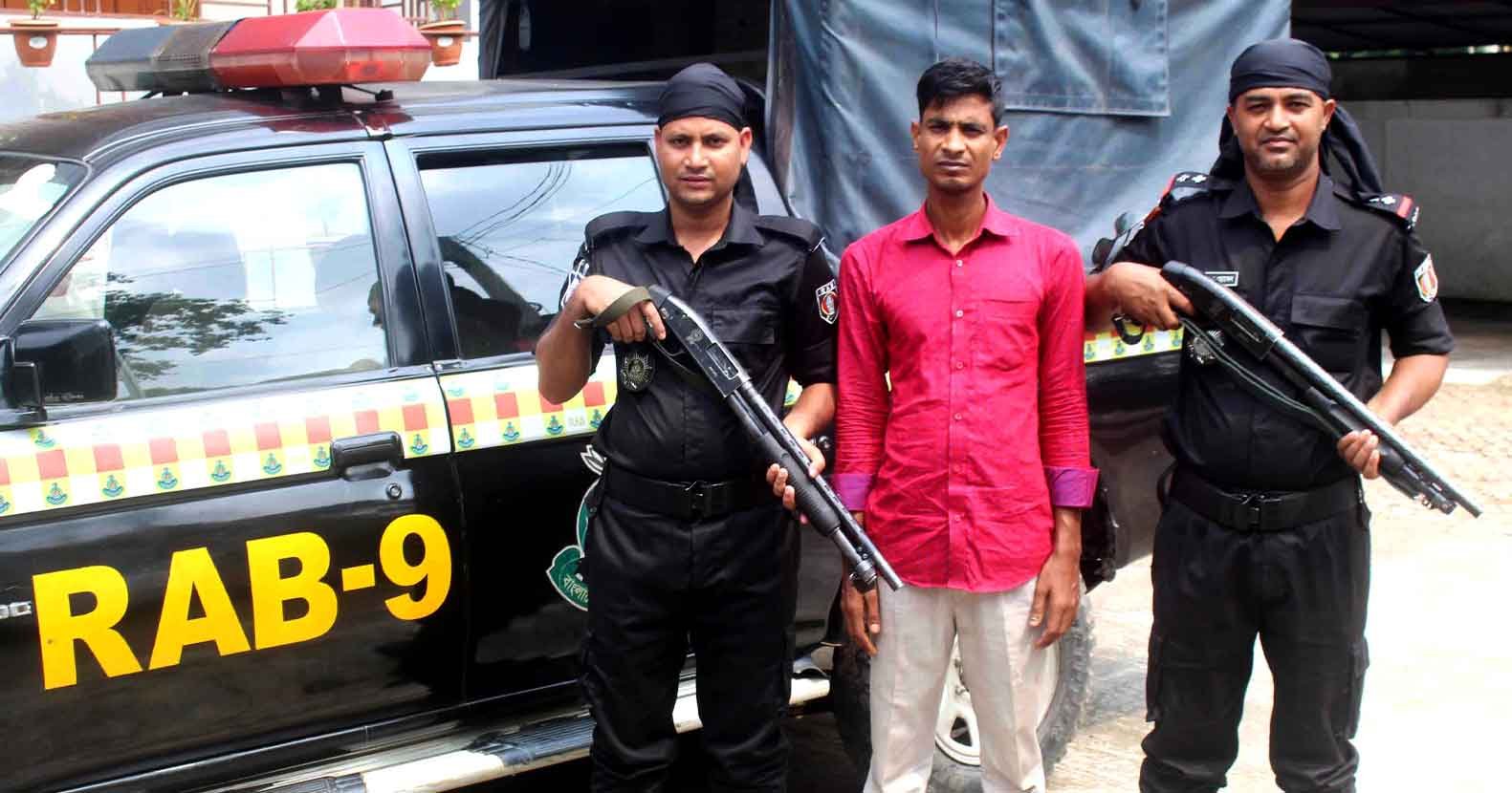 লাখাইয়ে গাঁজা বিক্রির সময় ব্যবসায়ী গ্রেফতার